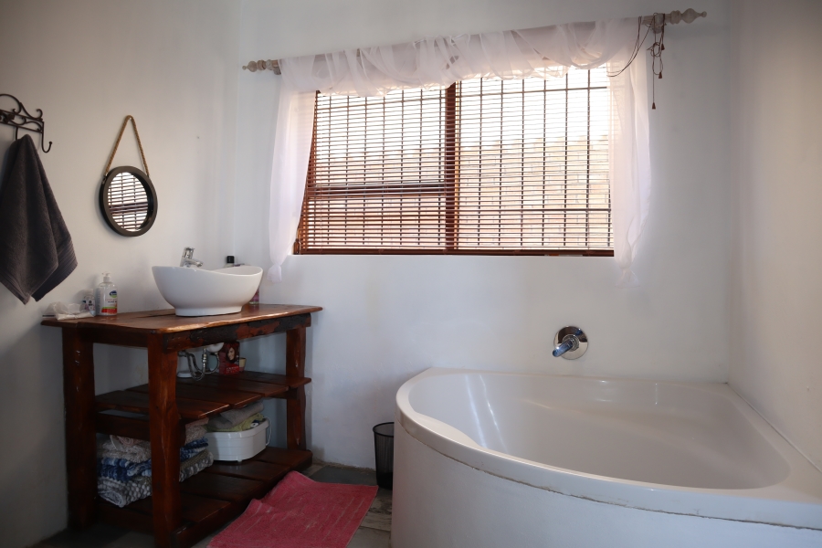 3 Bedroom Property for Sale in Wavecrest Eastern Cape